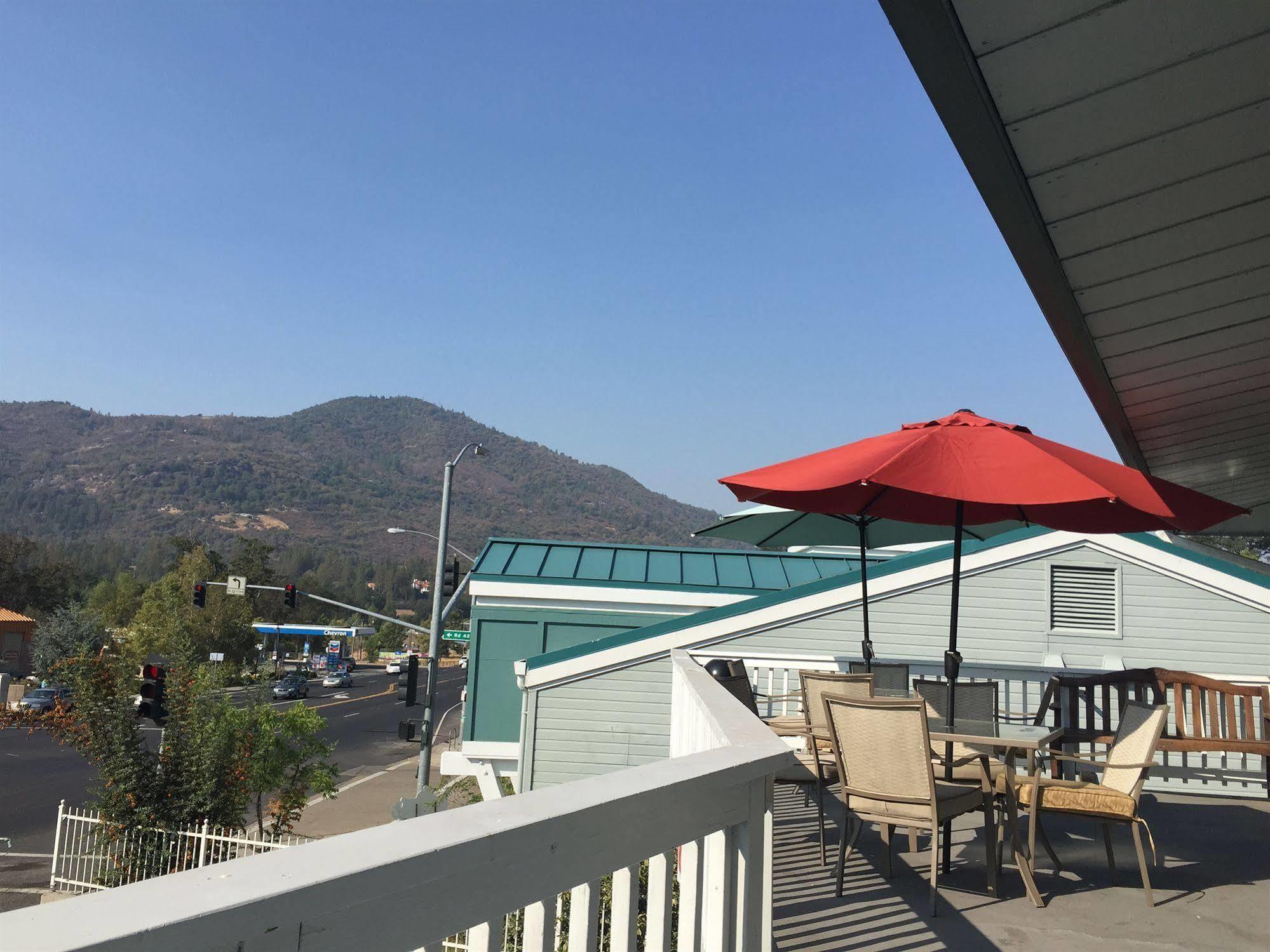 Oakhurst Lodge Экстерьер фото